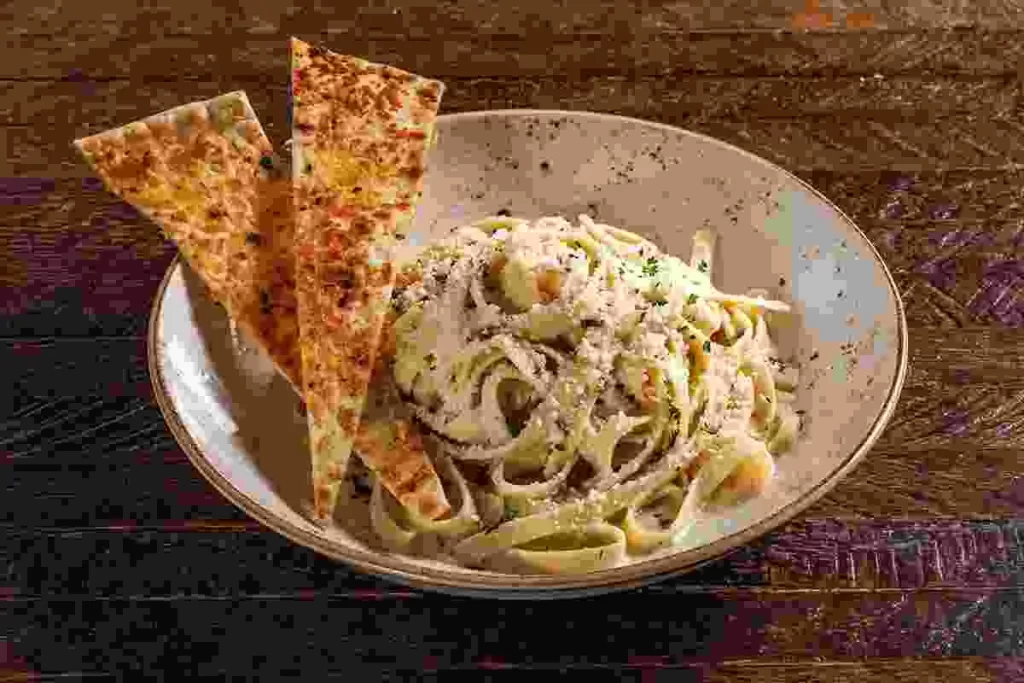 Fettuccine Alfredo